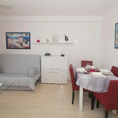 Apartment In Playa Fossa-Levante *